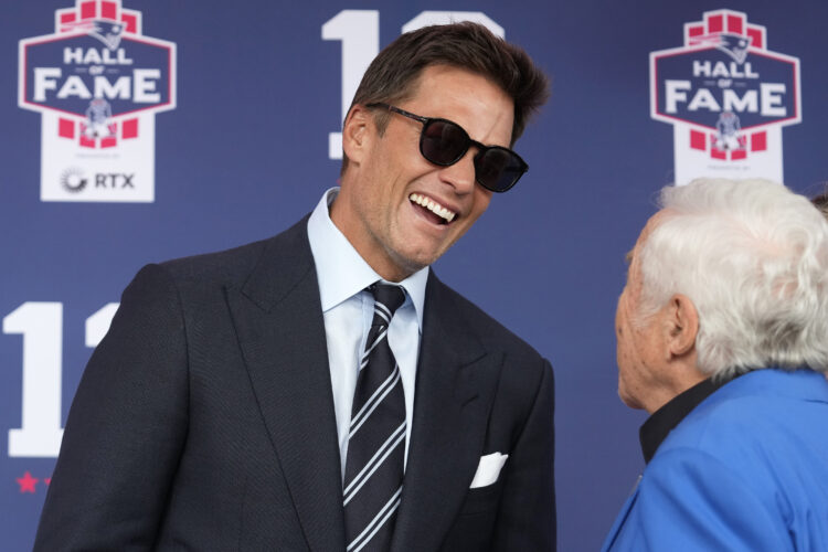 Tom Brady inducted in Patriots HOF | News, Sports, Jobs - The Sentinel